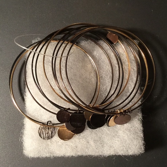 BANGLES. Copper & Goldtone. $12. NWOT - Picture 2 of 3